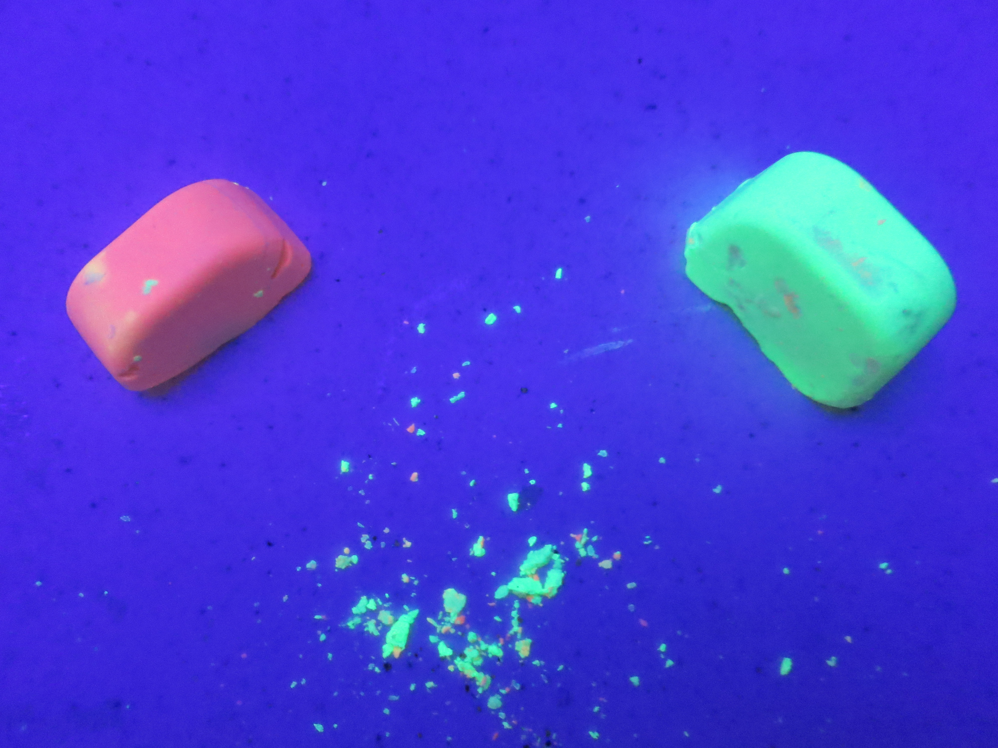 picture of chalk after hardening during black light workshop with Carlos Gacharna